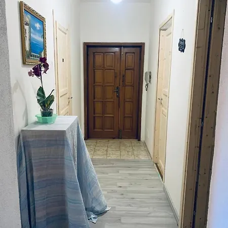 In Shared Проживання в сім'ї